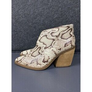 NWOB Vince Camuto GINSEL Snake Pointed Toe Bootie Leather Stacked Heel 9.5M NWOB